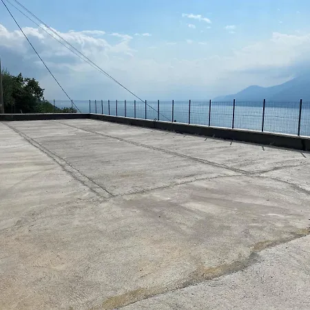 Cadelagnel Apartman *