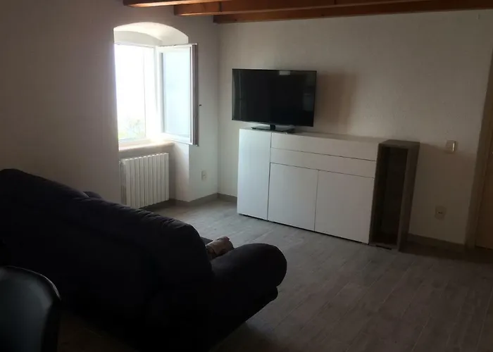 Cadelagnel Apartman *